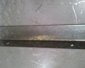 Support corner partition smaller hopper